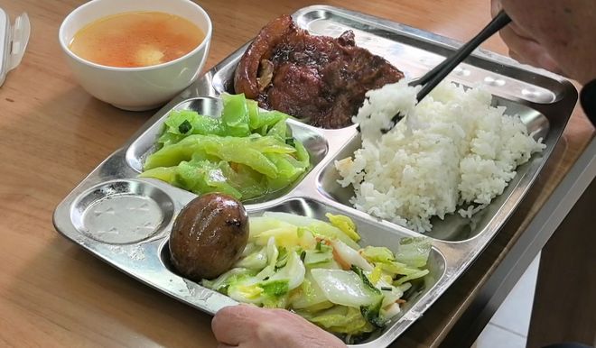 在金山让老年人“不想回家”的地方有1060个…(图4)