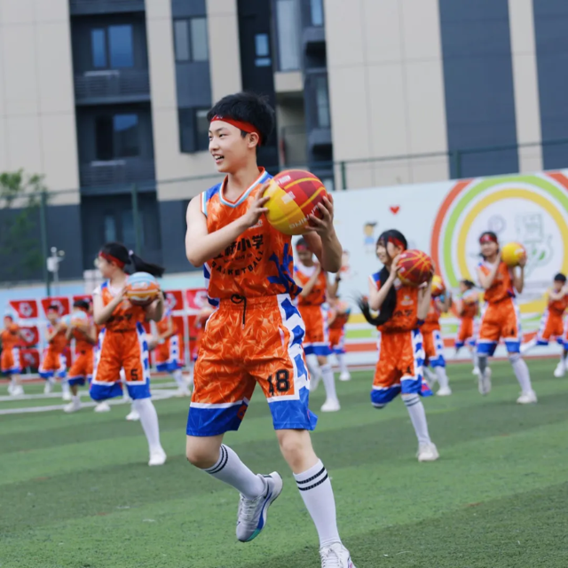 长沙高新区虹桥小学：“五全体育”让学生体质强健起来
