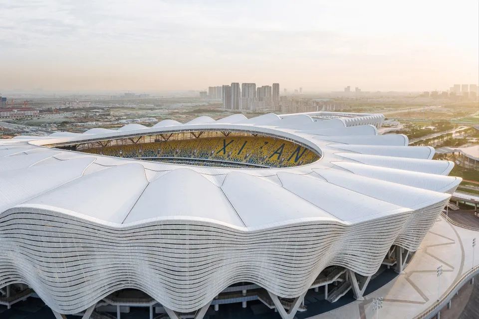 2024太原马拉松赛激情开跑
